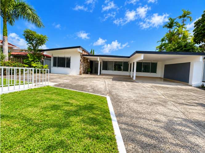 Casa en Venta en Loma Alegre, cerca de Coco del Mar | 800 m² |MZ
