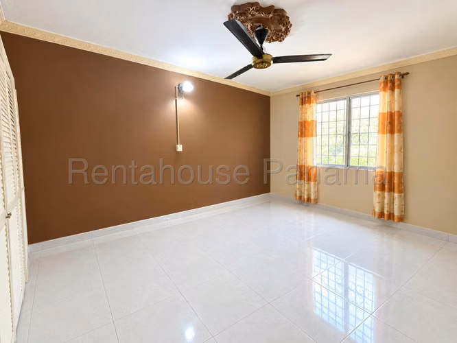 Venta de Casa en Altos de Panamá 316.50 Mts PD