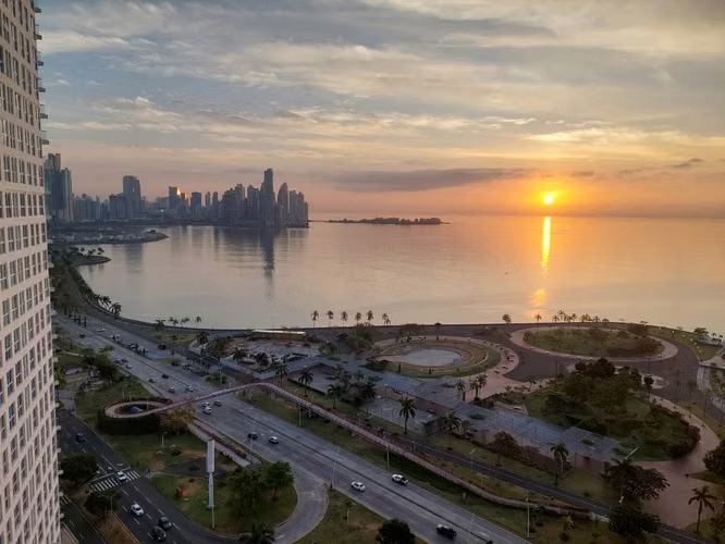 Alquiler de apartamento en Avenida Balboa - PH THE SANDS - L.G.
