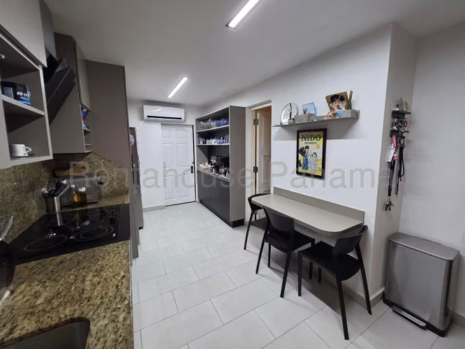 Venta de Apartamento en Clayton