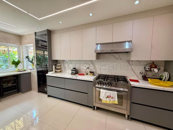 Venta de Casa en Costa Sur