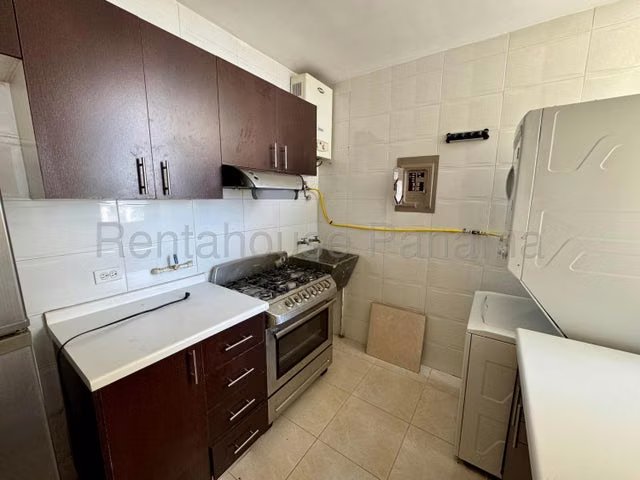 H7226GRR Venta de Apartamento en 	Edison Park 