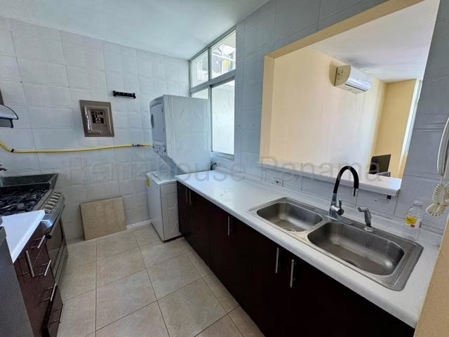 H7226GRR Venta de Apartamento en 	Edison Park 