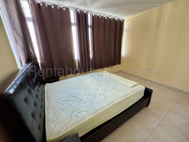 H7226GRR Venta de Apartamento en 	Edison Park 