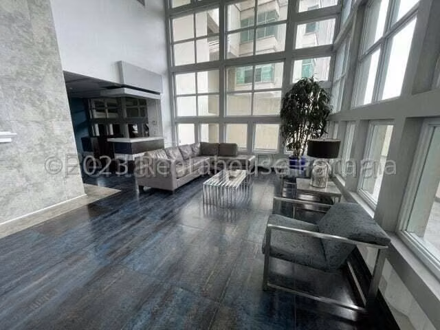 H7226GRR Venta de Apartamento en 	Edison Park 