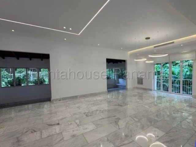 Venta de Mansion en Altos del Golf, Lote Plano de 2513.97m2 26LGG9054 - Imagen 5