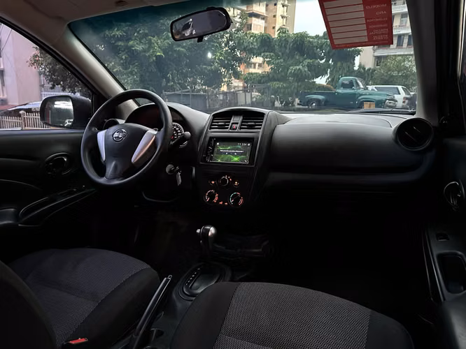 NISSAN VERSA 2020 - Imagen 8