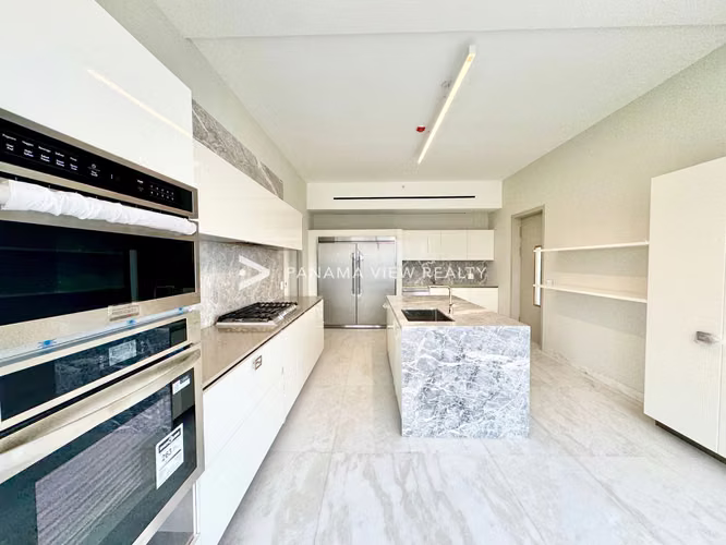 LA MAISON BY FENDI - SANTA MARIA