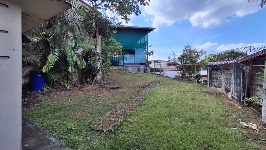La Loceria. Edificio Zon 1ZM6. Canchas de squash y padel $1,050,000.00neg
