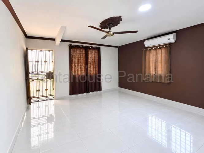 Venta de Casa en Altos de Panamá NS