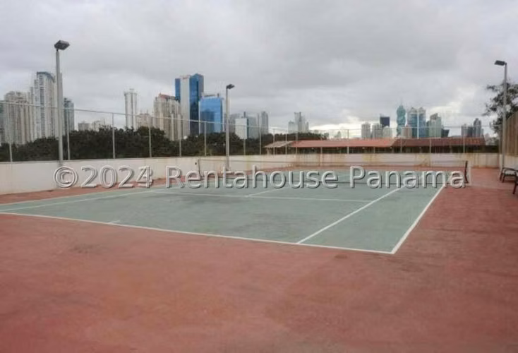 Venta de Apartamento de 95 m2 en PH San Francisco Bay 27-1503GG