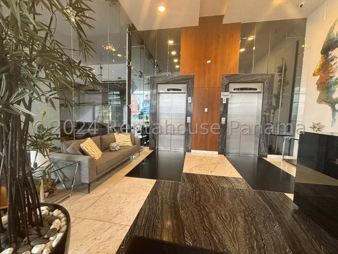 Venta de Apartamento en Via España Ph Metropolitan Park | Solo Cliente Directo LFC