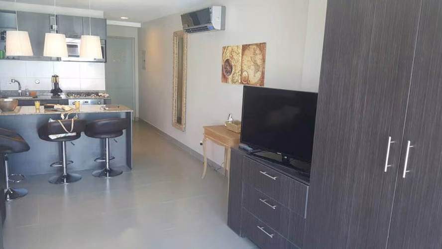 ALQUILO APARTAMENTO EN BELLA VISTA, 1 RECAMARA, AMOBLADO, 45M2, PISO ALTO.