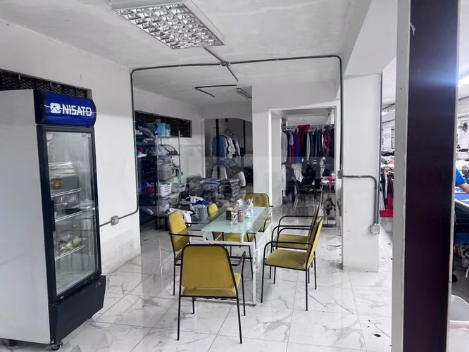 Alquiler de local comercial en Calidonia. MY