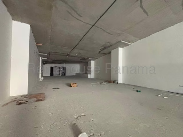 ALQUILER DE LOCAL COMERCIAL EN CALLE 50  - Imagen 3