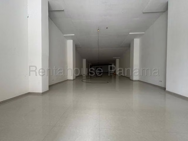 ALQUILER DE LOCAL COMERCIAL EN CALLE 50  - Imagen 9