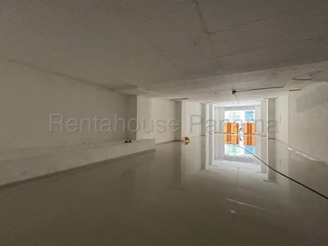 ALQUILER DE LOCAL COMERCIAL EN CALLE 50  - Imagen 14