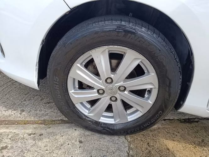 TOYOTA YARIS 2014 AUTOMATICO - Imagen 9
