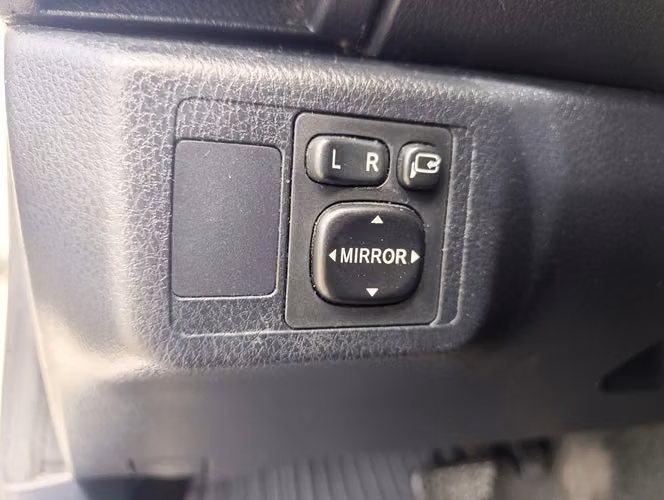 TOYOTA YARIS 2014 AUTOMATICO - Imagen 10