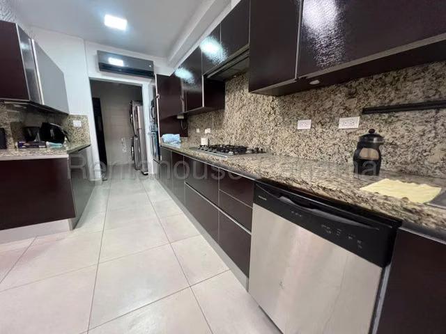 ALQUILER DE APARTAMENTO EN CLAYTON  - Imagen 11
