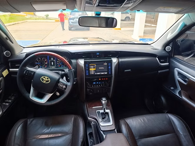 TOYOTA FORTUNER 2017 AUTOMATICO FULL EXTRA - Imagen 8