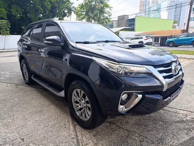 TOYOTA FORTUNER 2017 AUTOMATICO FULL EXTRA - Imagen 3