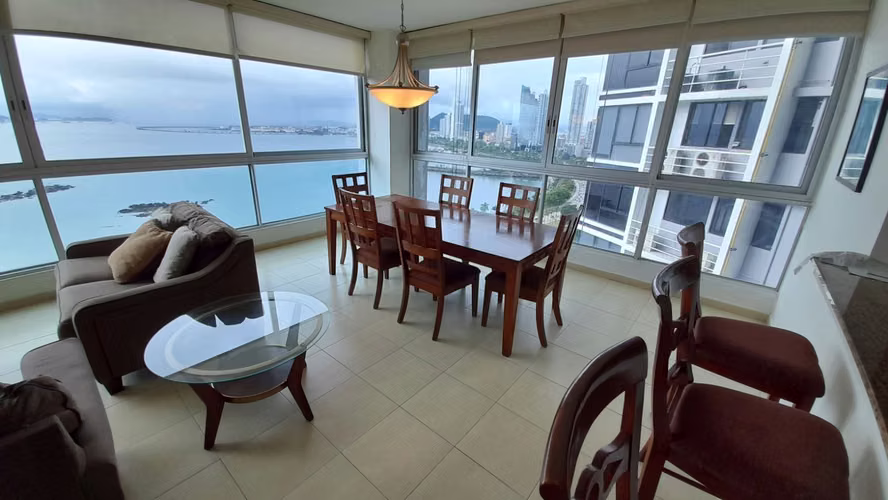Grandbay. 138mts 1r 1.5b amoblado vista al mar $260,000.00neg  - Imagen 2