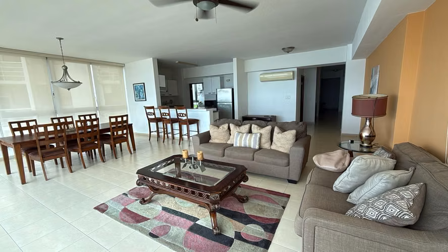 Grandbay. 138mts 1r 1.5b amoblado vista al mar $260,000.00neg  - Imagen 8