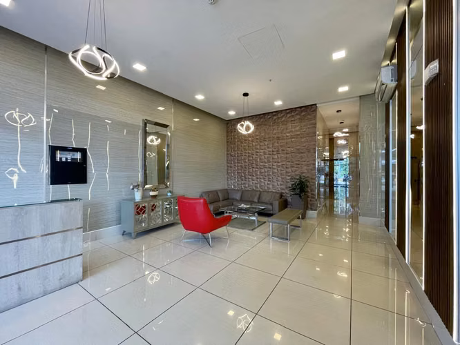 SOLD APARTMENT WITH DEN IN PH CASTLE TOWERS