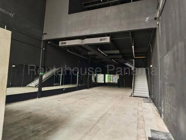 ALQUILER DE LOCAL COMERCIAL EN BELLA VISTA  - Imagen 14
