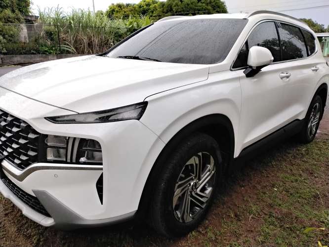 Hyundai Santa Fe 2023 - Excellent condition - 124; Unique owner (Lady)