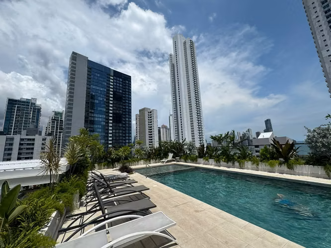 Alquilo apartamento Ph Armonia-Bella vista-Frente a la cinta costera