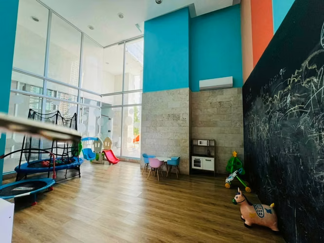 Venta PH Dupont Piso Alto Vista al Mar - Imagen 10