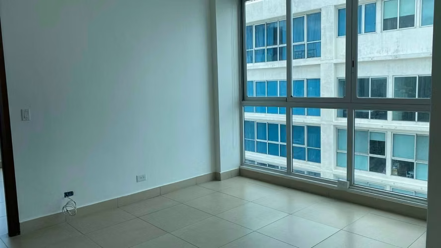 Venta PH Dupont Piso Alto Vista al Mar - Imagen 8