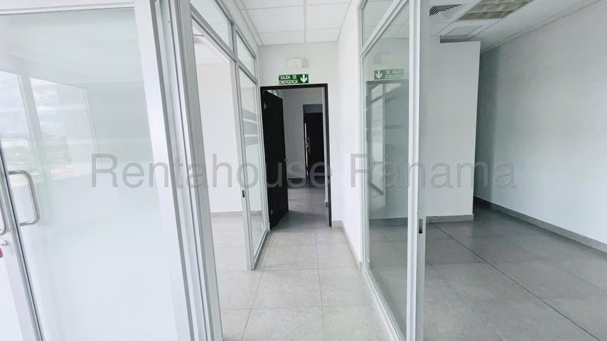 Alquiler de Oficina Amplia 168m2 en Costa del Este, Torre Centenario 26LGG6719 - Imagen 11