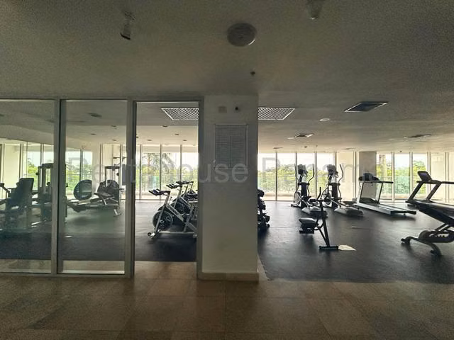 Se alquila apartamento amoblado con vista al mar en Ave. Balboa - Imagen 14