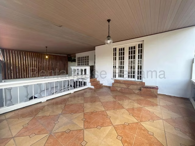 Se vende casa duplex en 12 de Octubre, Pueblo Nuevo GCEA27-867