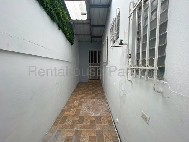 Se vende casa duplex en 12 de Octubre, Pueblo Nuevo GCEA27-867