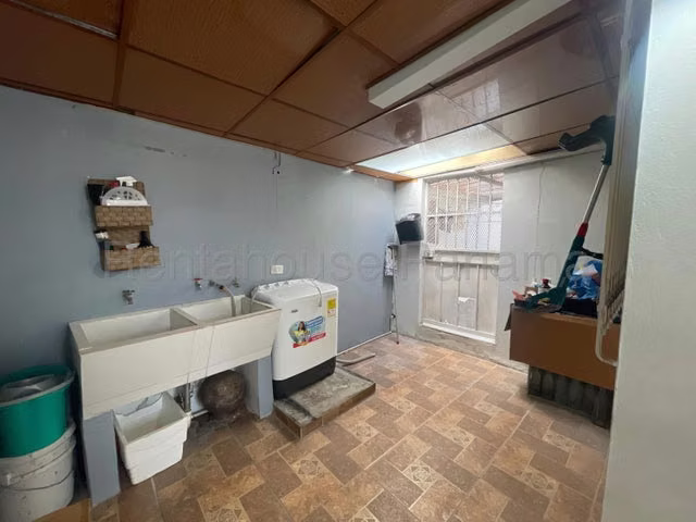 Se vende casa duplex en 12 de Octubre, Pueblo Nuevo GCEA27-867