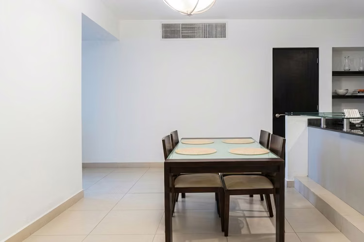 Apartamento en Avenida Balboa I con Balcón y Vista al mar