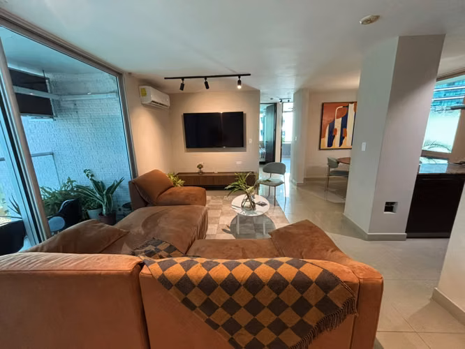 SE ALQUILA HERMOSO APARTAMENTO REMODELADO EN COSTA DEL ESTE - Imagen 2