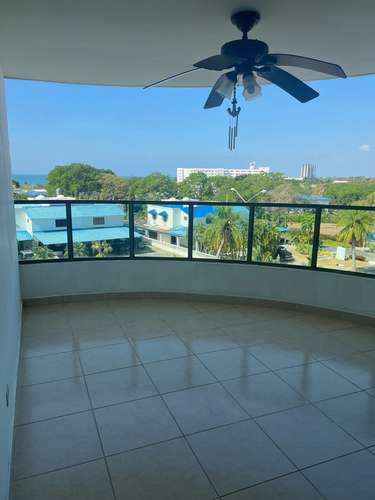 Vendo o Alquilo Apartamento PH Balcones – Playa Blanca/Apartment for Sale or Rent in PH Balcones – Playa Blanca