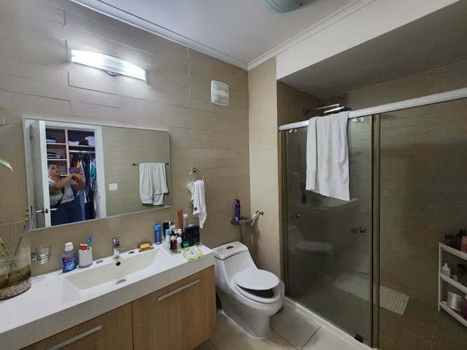  APARTAMENTO AMOBLADO EN EN VENTA en la Av. Balboa - PH White (Vista al Mar)