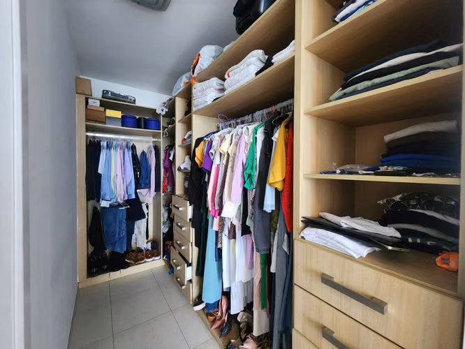  APARTAMENTO AMOBLADO EN EN VENTA en la Av. Balboa - PH White (Vista al Mar)