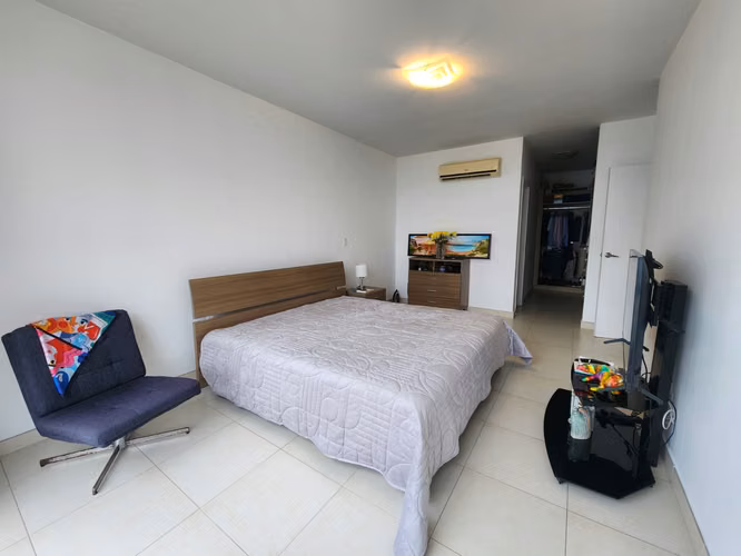  APARTAMENTO AMOBLADO EN EN VENTA en la Av. Balboa - PH White (Vista al Mar)