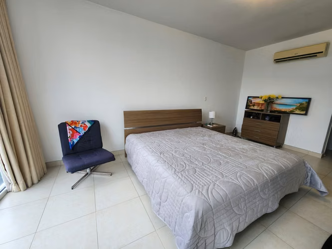  APARTAMENTO AMOBLADO EN EN VENTA en la Av. Balboa - PH White (Vista al Mar)