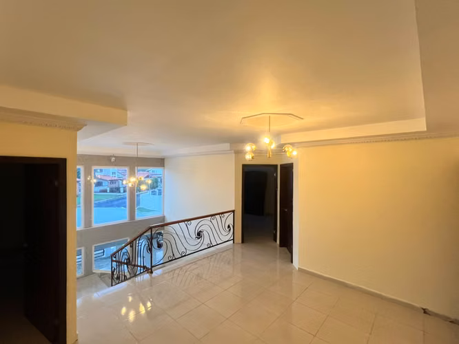 HERMOSA CASA EN GORGONA MALIBU - TOTALMENTE EQUIPADA