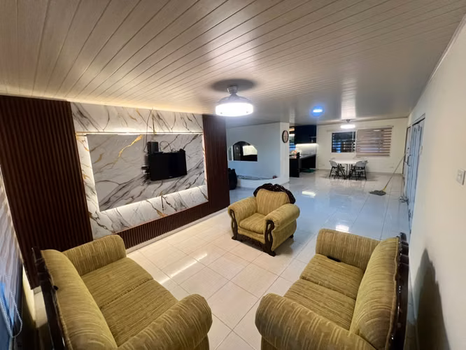 HERMOSA CASA EN GORGONA MALIBU - TOTALMENTE EQUIPADA