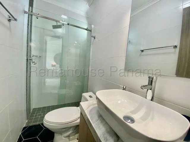 VENDO APARTAMENTO EN ALBROOK 27CDY2319