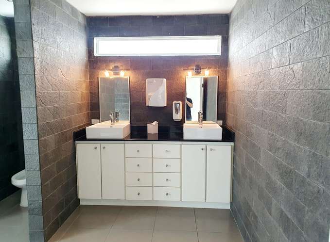 Alquiler y Venta – Casa Dúplex en Obarrio, Residencial o Comercial /For Rent and Sale – Duplex House in Obarrio, Residen - Imagen 17